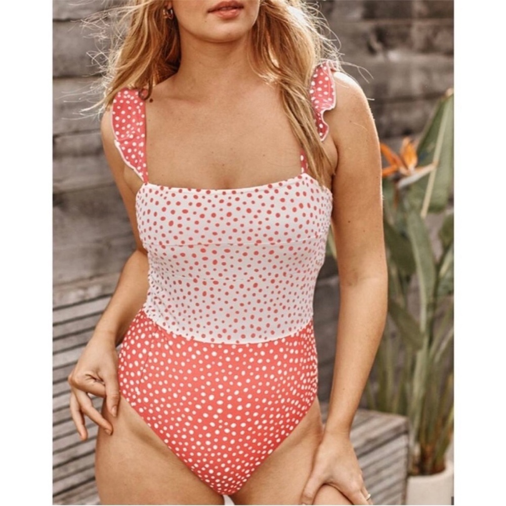 Summersalt Ruffle Oasis On The Dot One-Piece Swimsuit in Coral Size 4
